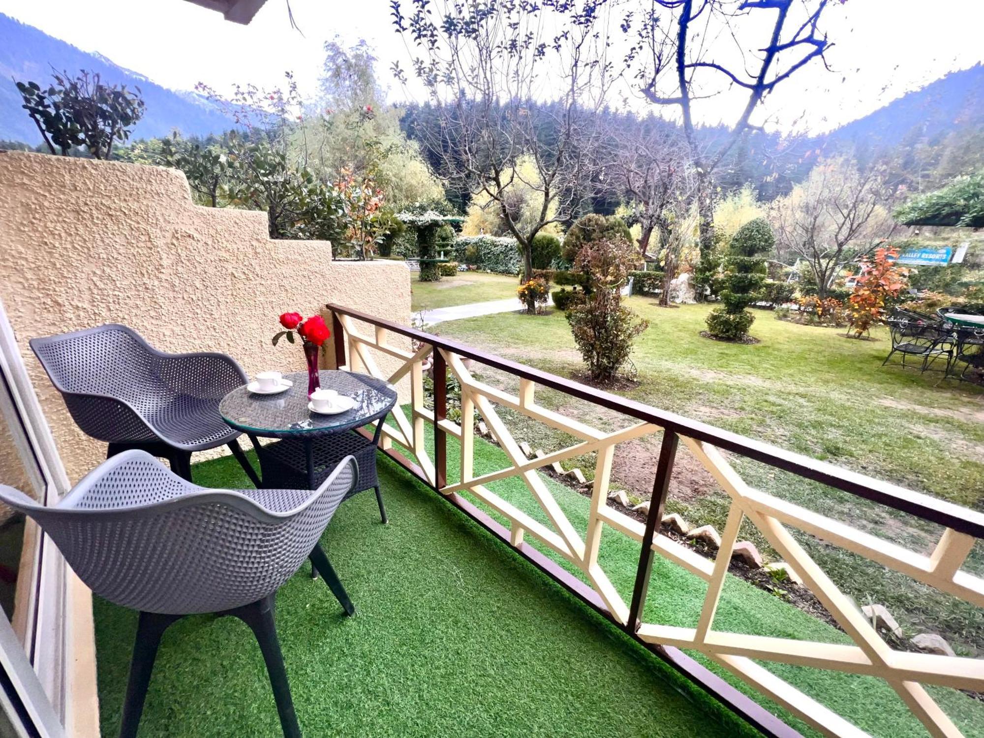 Snow Valley Resorts & Spa Manali Exterior photo